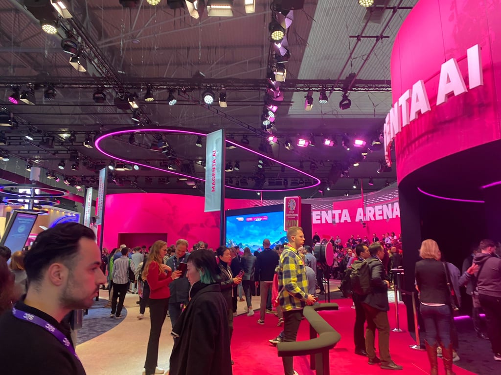 Crowded showroom floor from MWC 2024